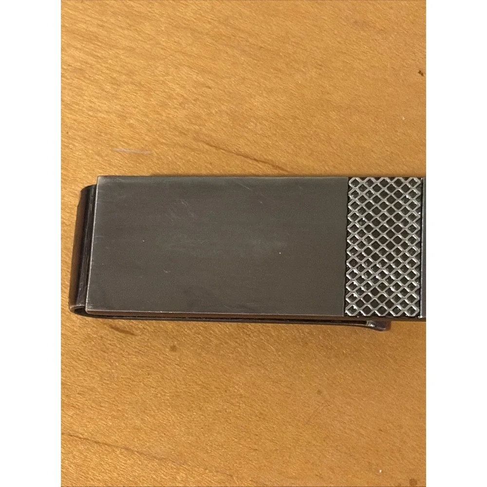 Kenneth Cole Reaction Textured Dark Silver Pewter Tone Metal Money Clip